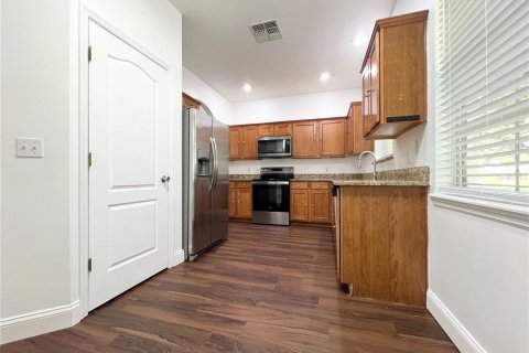 Touwnhouse à louer à Saint Cloud, Floride: 3 chambres, 169.64 m2 № 1884757 - photo 3