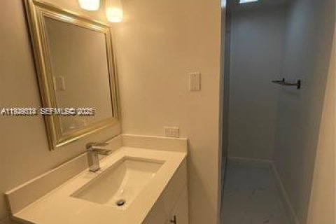 Снять в аренду виллу или дом в Холливуд, Флорида 1 спальня, 78.97м2, № 1989572 - фото 6