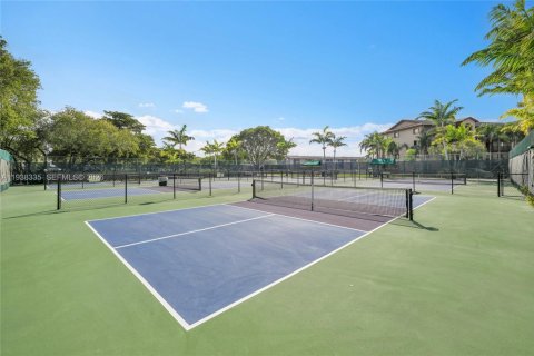 Copropriété à vendre à Pembroke Pines, Floride: 2 chambres, 95.88 m2 № 1996664 - photo 16