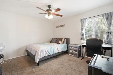 Condo in Bradenton, Florida, 2 bedrooms № 2102119 - photo 12