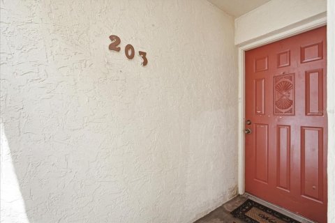 Condo in Bradenton, Florida, 2 bedrooms № 2102119 - photo 2