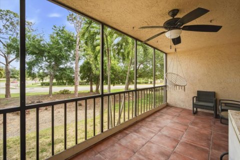 Condo in Bradenton, Florida, 2 bedrooms № 2102119 - photo 18