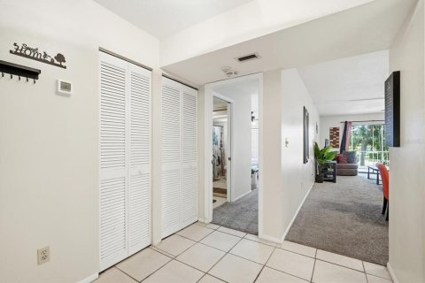Condo in Bradenton, Florida, 2 bedrooms № 2102119 - photo 3