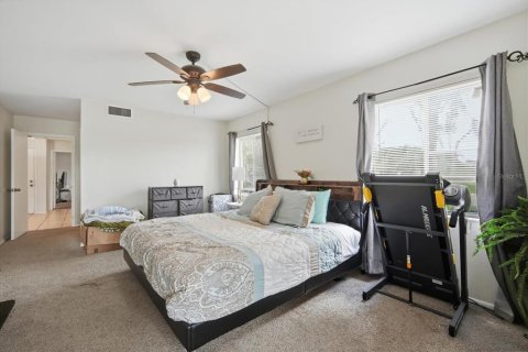 Condo in Bradenton, Florida, 2 bedrooms № 2102119 - photo 15