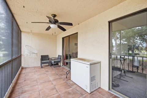Condo in Bradenton, Florida, 2 bedrooms № 2102119 - photo 17