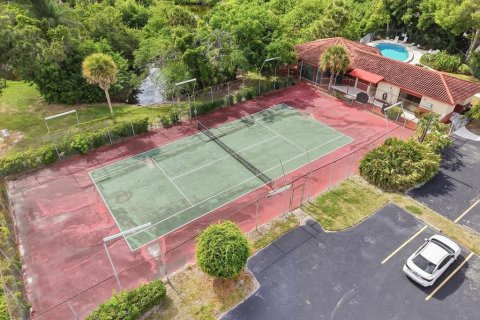 Condo in Bradenton, Florida, 2 bedrooms № 2102119 - photo 19