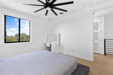 Townhouse in Fort Lauderdale, Florida 3 bedrooms, 153.2 sq.m. № 2030512 - photo 11