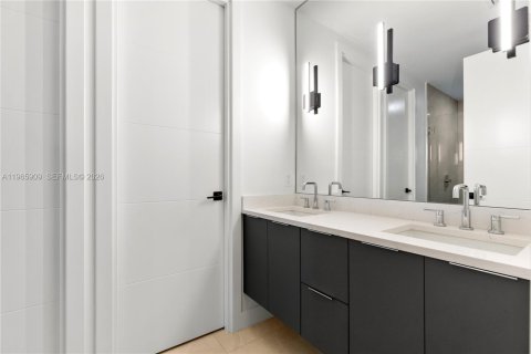 Townhouse in Fort Lauderdale, Florida 3 bedrooms, 153.2 sq.m. № 2030512 - photo 12