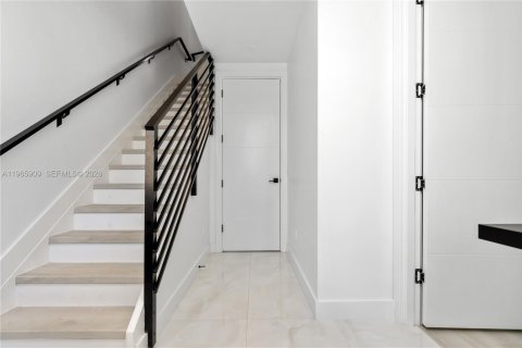 Townhouse in Fort Lauderdale, Florida 3 bedrooms, 153.2 sq.m. № 2030512 - photo 23