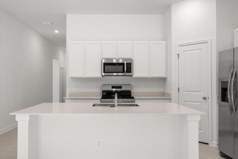 House in Kissimmee, Florida 3 bedrooms, 144.46 sq.m. № 1910402 - photo 17