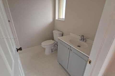 Купить таунхаус в Майами, Флорида 3 спальни, 117.99м2, № 2089716 - фото 28