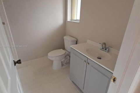Купить таунхаус в Майами, Флорида 3 спальни, 117.99м2, № 2089716 - фото 10