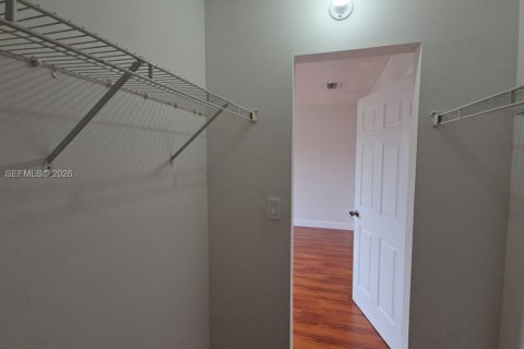 Купить таунхаус в Майами, Флорида 3 спальни, 117.99м2, № 2089716 - фото 26