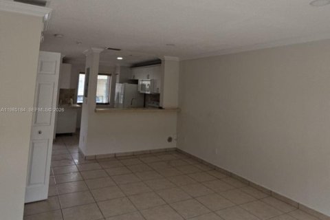 Купить таунхаус в Майами, Флорида 3 спальни, 117.99м2, № 2089716 - фото 21