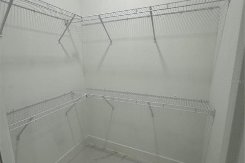 House in Lehigh Acres, Florida 3 bedrooms, 136.94 sq.m. № 2396775 - photo 10