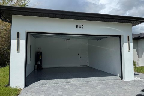 House in Lehigh Acres, Florida 3 bedrooms, 136.94 sq.m. № 2396775 - photo 21