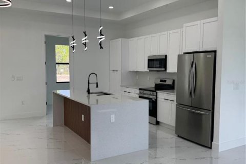 House in Lehigh Acres, Florida 3 bedrooms, 136.94 sq.m. № 2396775