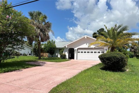 House in Port Charlotte, Florida 3 bedrooms, 148.27 sq.m. № 1820725 - photo 2