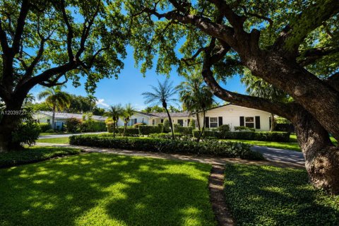 Casa en Palmetto Bay, Florida 5 dormitorios, 213.02 m2 № 2086906