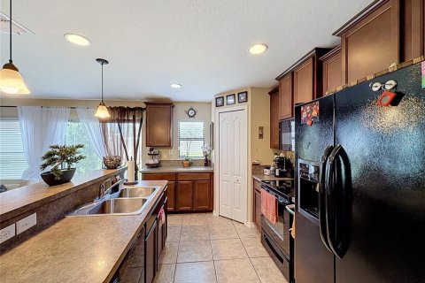 Townhouse in Sanford, Florida 3 bedrooms, 143.91 sq.m. № 2236043 - photo 7