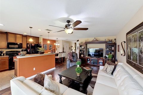 Townhouse in Sanford, Florida 3 bedrooms, 143.91 sq.m. № 2236043 - photo 6