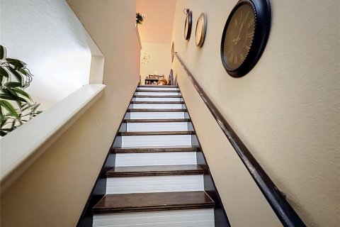 Townhouse in Sanford, Florida 3 bedrooms, 143.91 sq.m. № 2236043 - photo 9