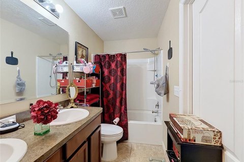 Townhouse in Sanford, Florida 3 bedrooms, 143.91 sq.m. № 2236043 - photo 12