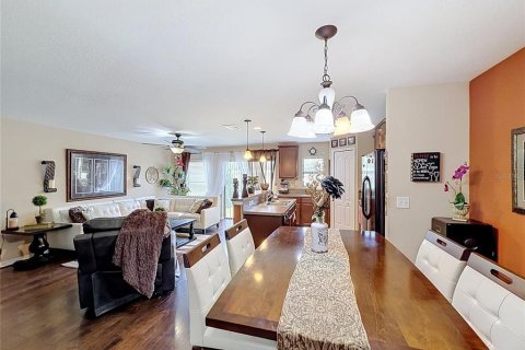Townhouse in Sanford, Florida 3 bedrooms, 143.91 sq.m. № 2236043 - photo 5
