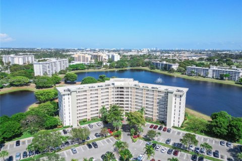 Condo in Pompano Beach, Florida, 3 bedrooms  № 2041425 - photo 4