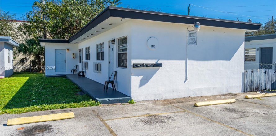 Villa ou maison à Dania Beach, Floride 1 chambre, 65.03 m2 № 1823872