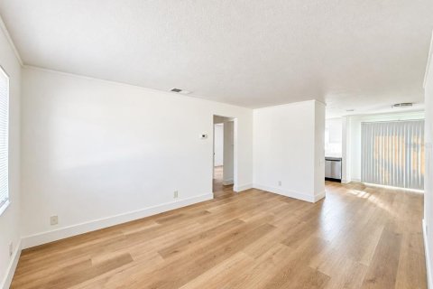 Appartement à louer à Winter Haven, Floride: 2 chambres, 84.73 m2 № 2437378 - photo 5