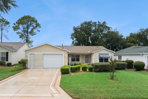 House in The Villages, Florida 3 bedrooms, 129.32 sq.m. № 2310811