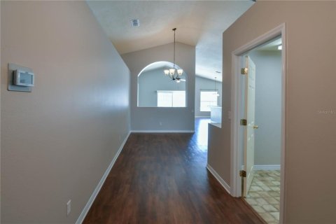 Casa en alquiler en Groveland, Florida, 3 dormitorios, 166.11 m2 № 1837049 - foto 4
