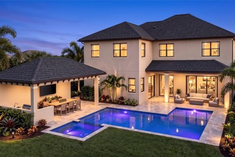 House in Tampa, Florida 5 bedrooms, 419.36 sq.m. № 2393403 - photo 2