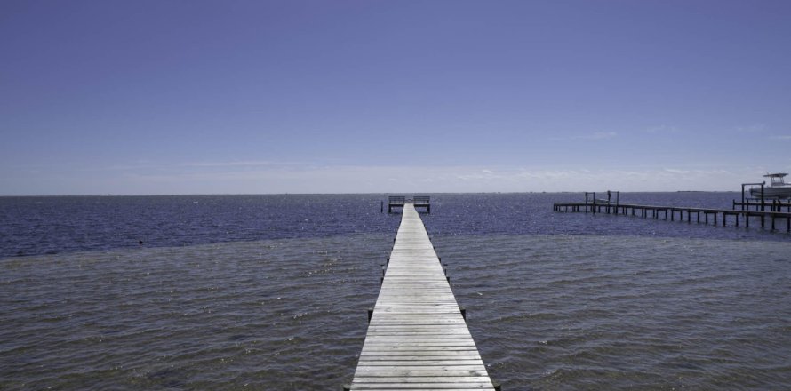 Terreno en Gulf Breeze, Florida № 558779