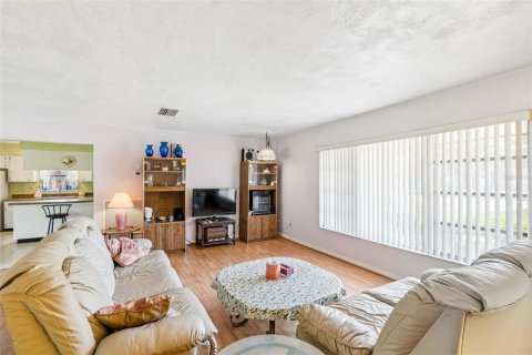 Villa ou maison à vendre à Spring Hill, Floride: 4 chambres, 166.85 m2 № 2138734 - photo 3