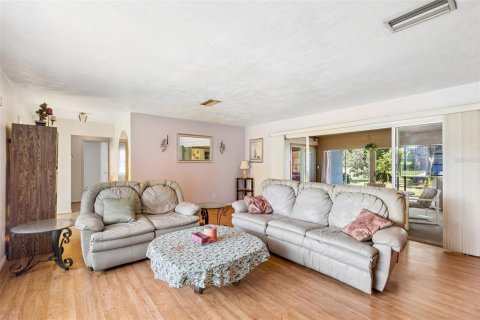 Villa ou maison à vendre à Spring Hill, Floride: 4 chambres, 166.85 m2 № 2138734 - photo 5