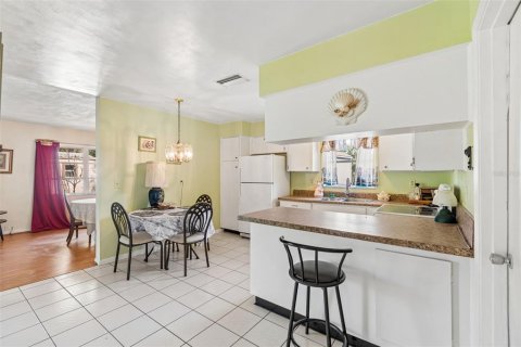 Villa ou maison à vendre à Spring Hill, Floride: 4 chambres, 166.85 m2 № 2138734 - photo 6