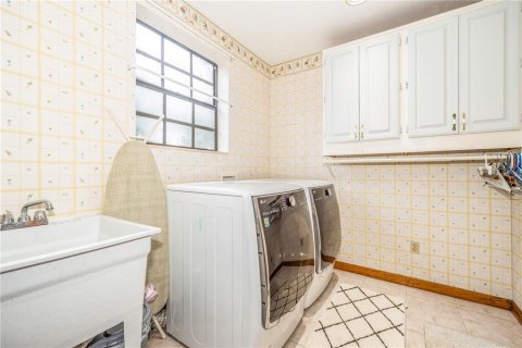 Casa en venta en Dover, Florida, 5 dormitorios, 290.6 m2 № 1913145 - foto 16