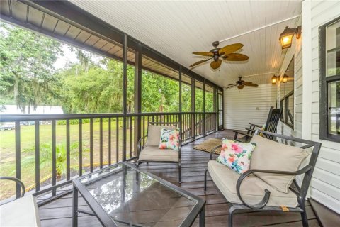 House in Dover, Florida 5 bedrooms, 290.6 sq.m. № 1913145 - photo 7