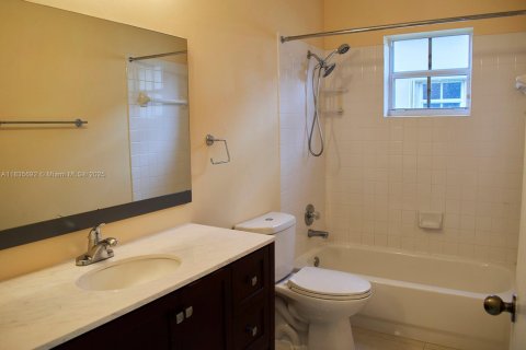 Casa en venta en Weston, Florida, 4 dormitorios, 192.59 m2 № 1818358 - foto 25