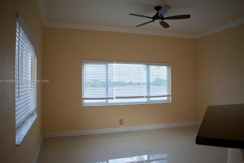 Casa en venta en Weston, Florida, 4 dormitorios, 192.59 m2 № 1818358 - foto 13
