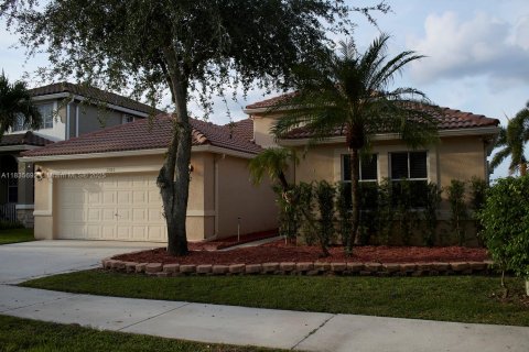 Casa en venta en Weston, Florida, 4 dormitorios, 192.59 m2 № 1818358 - foto 3