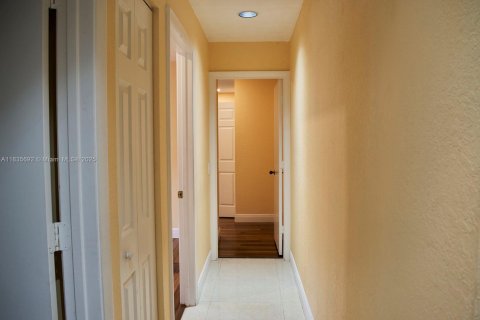 Casa en venta en Weston, Florida, 4 dormitorios, 192.59 m2 № 1818358 - foto 21