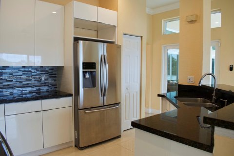 Casa en venta en Weston, Florida, 4 dormitorios, 192.59 m2 № 1818358 - foto 19