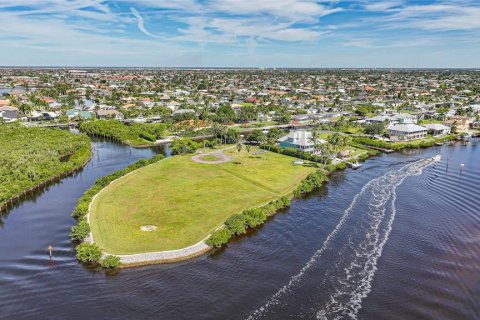 Land in Punta Gorda, Florida № 2393818 - photo 5