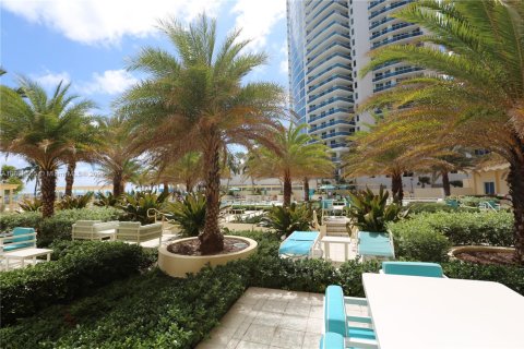 Condo in Hollywood, Florida, 1 bedroom  № 1604613 - photo 26