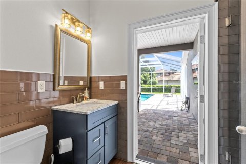 House in Maitland, Florida 3 bedrooms, 228.91 sq.m. № 2393539 - photo 25