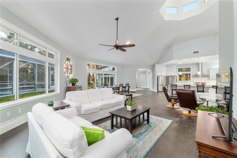 Casa en venta en Alachua, Florida, 5 dormitorios, 299.52 m2 № 2102287 - foto 15