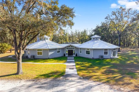 Casa en Alachua, Florida 5 dormitorios, 299.52 m2 № 2102287